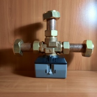 Привід Honeywell VC4012+ триходовий клапан Honeywell DN25
